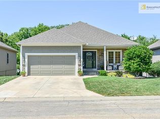 903 Redbud Dr, Paola, KS 66071