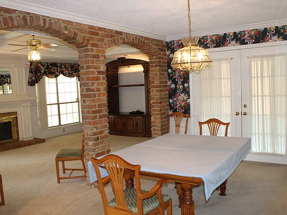 3rd image of 41 Fernwood Dr