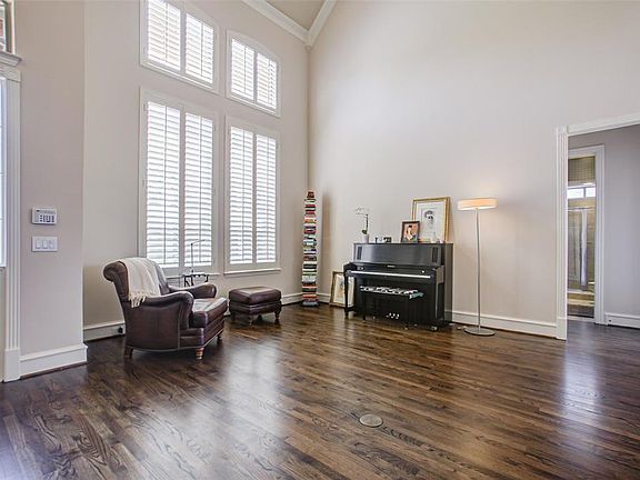4th image of 5901 Woodwind Dr