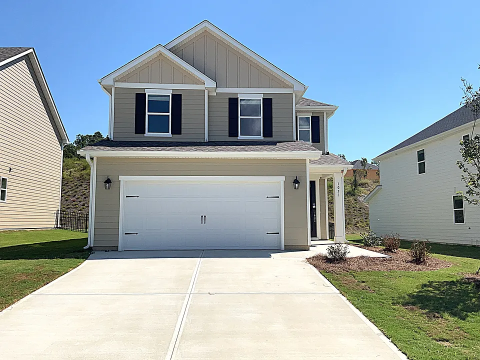 1051 Highland Walk