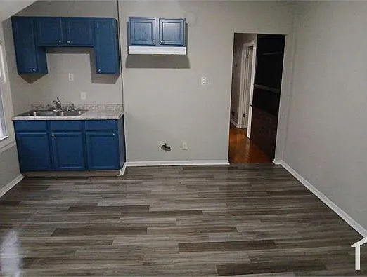 3834 N Port Washington Rd #LOWER — Photo 2