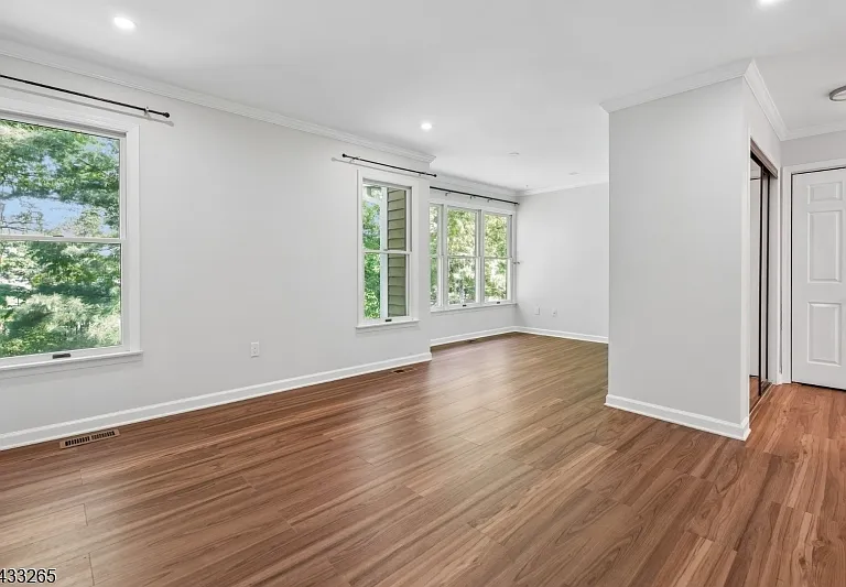 48 Eton Ct — Photo 14