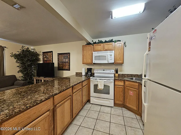 1664 Beach Blvd #71 — Photo 6