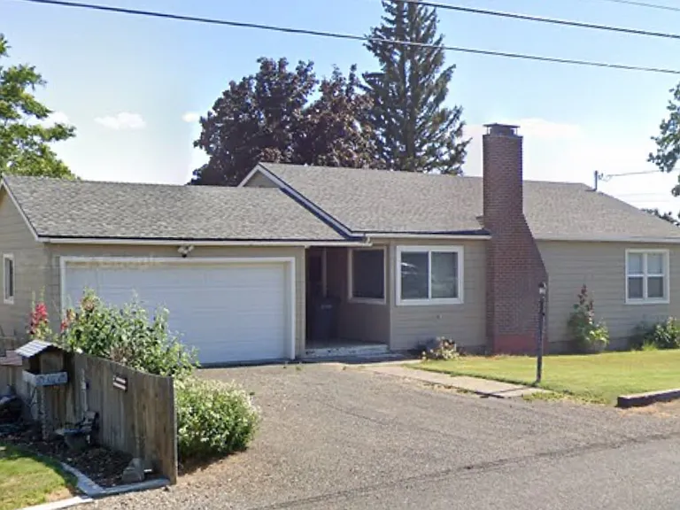 W Grandview Ave — Photo 1