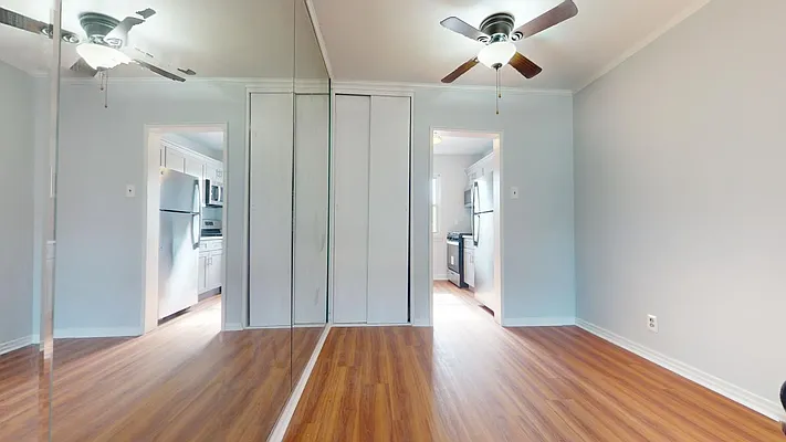 Sold by Metro Garden Realty NYC | media 6