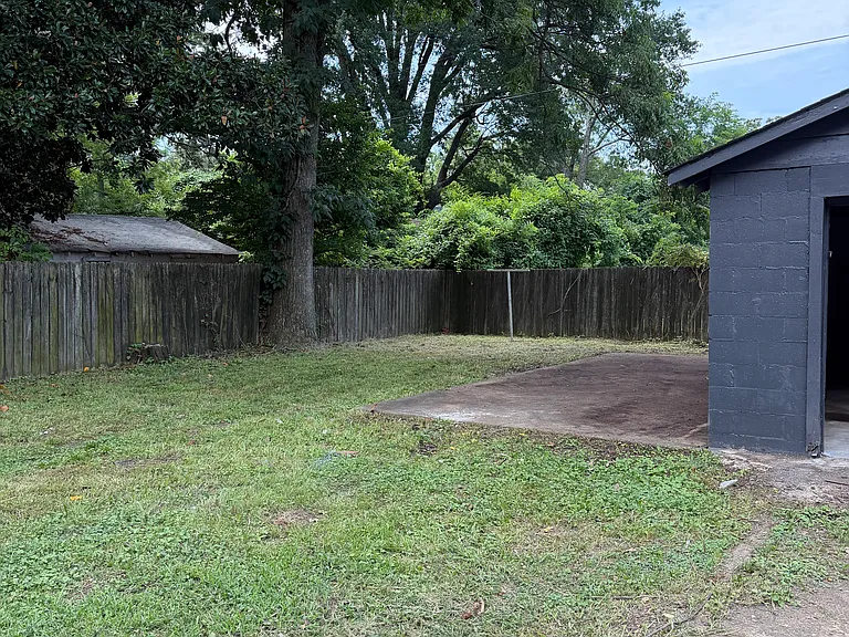 2377 Malone Ave — Photo 5