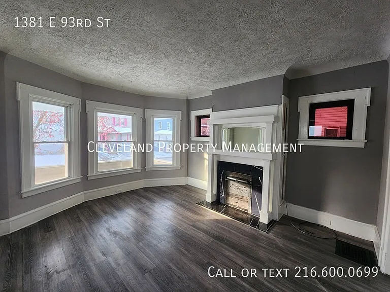 1381 E 93rd St — Photo 4