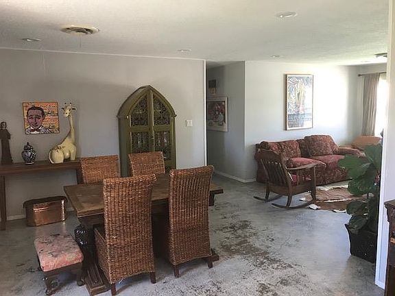 3rd image of 242 Beach St