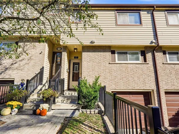 1550 Garth St #17, Hamilton, ON L9B 1T3