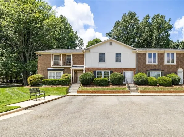 1 Fountain Manor Dr Unit B, Greensboro, NC 27405