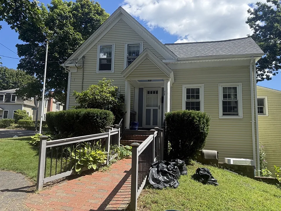 38 Crescent Rd #38