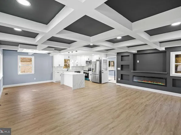 7022 High Bridge Rd, Bowie, MD 20720