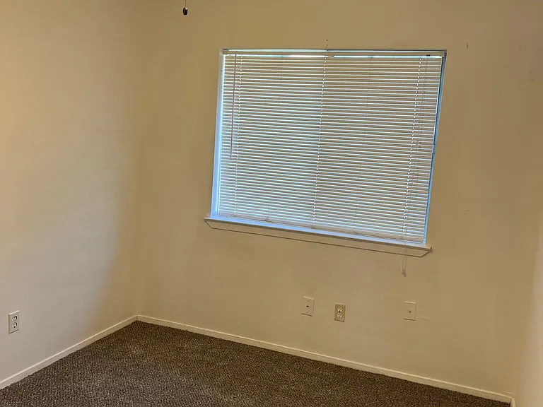 16938 Nicole Ln — Photo 10