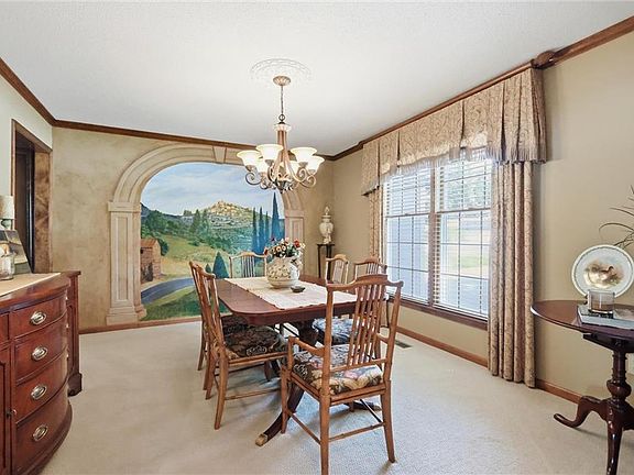 3rd image of 6626 Oak Ridge Dr