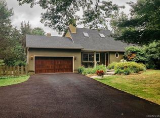 1 Rapp Hill Rd, New Paltz, NY 12561