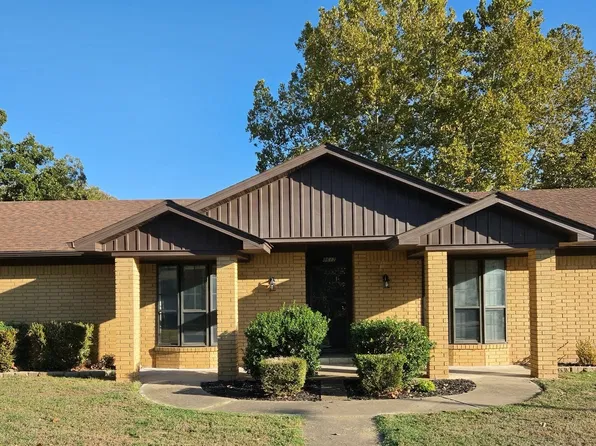 8617 Meadow Dr, Fort Smith, AR 72908