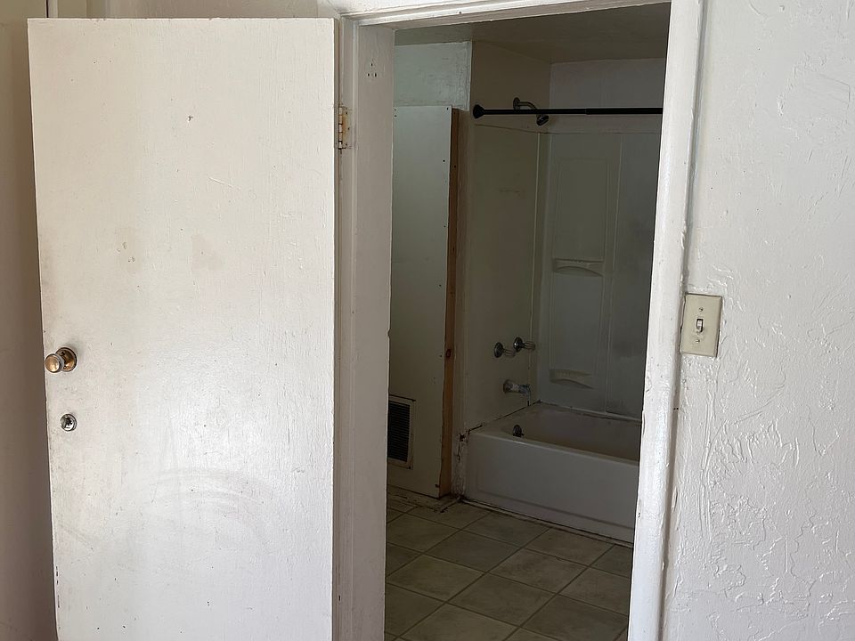 1st image of 330 E Ashurst Ave #B