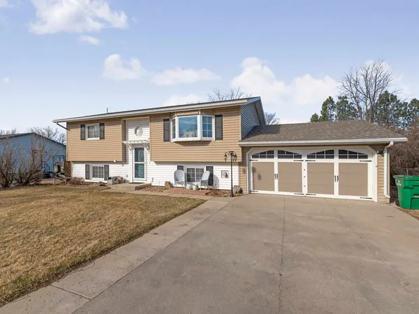 1729 Sharp Dr, Rapid City, SD 57703