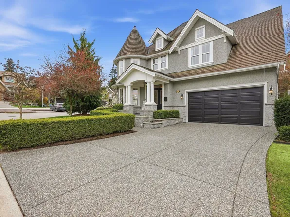 927 163rd St, Surrey, BC V4A 9T8