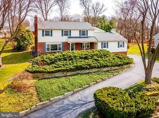 221 Foxcroft Rd, Broomall, PA 19008