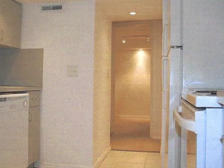 4909 California St #A — Photo 2