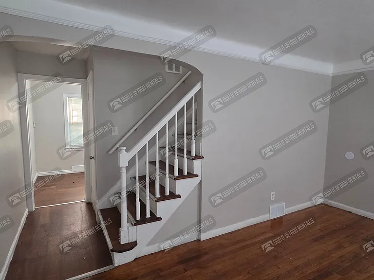 19335 Hoover St — Photo 6
