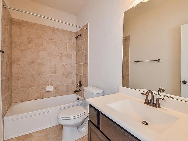 9411 Sparrow Creek Ct — Photo 27