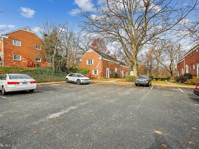 3139 Martha Custis Dr — Photo 30