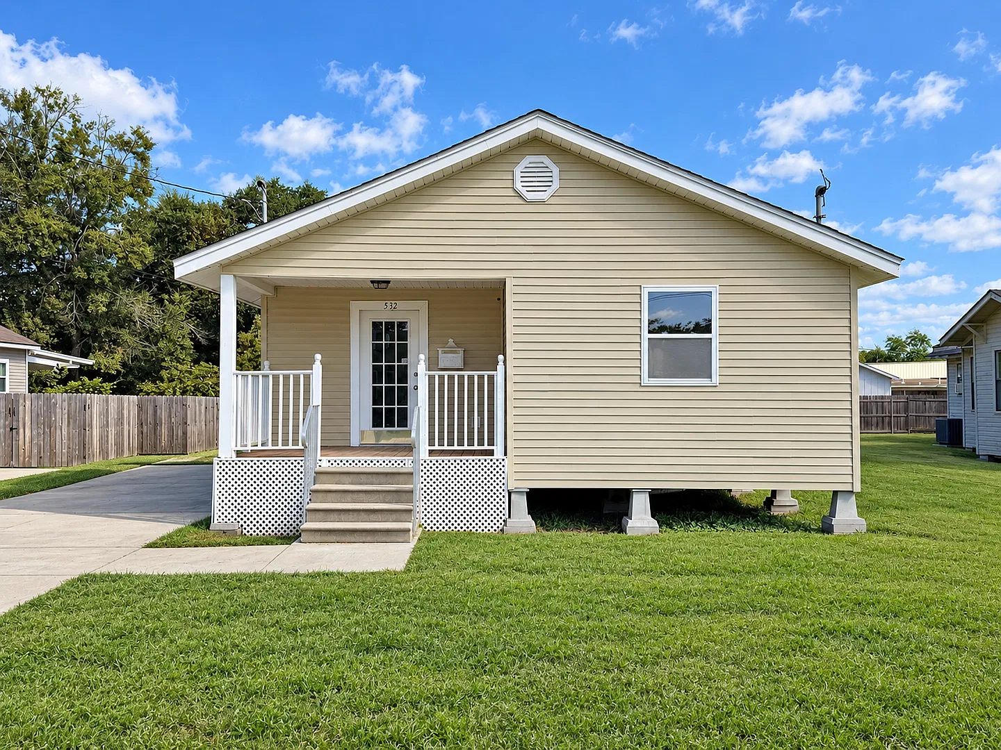 3 Bedroom House in the Garden District of Port Allen — Photo 1