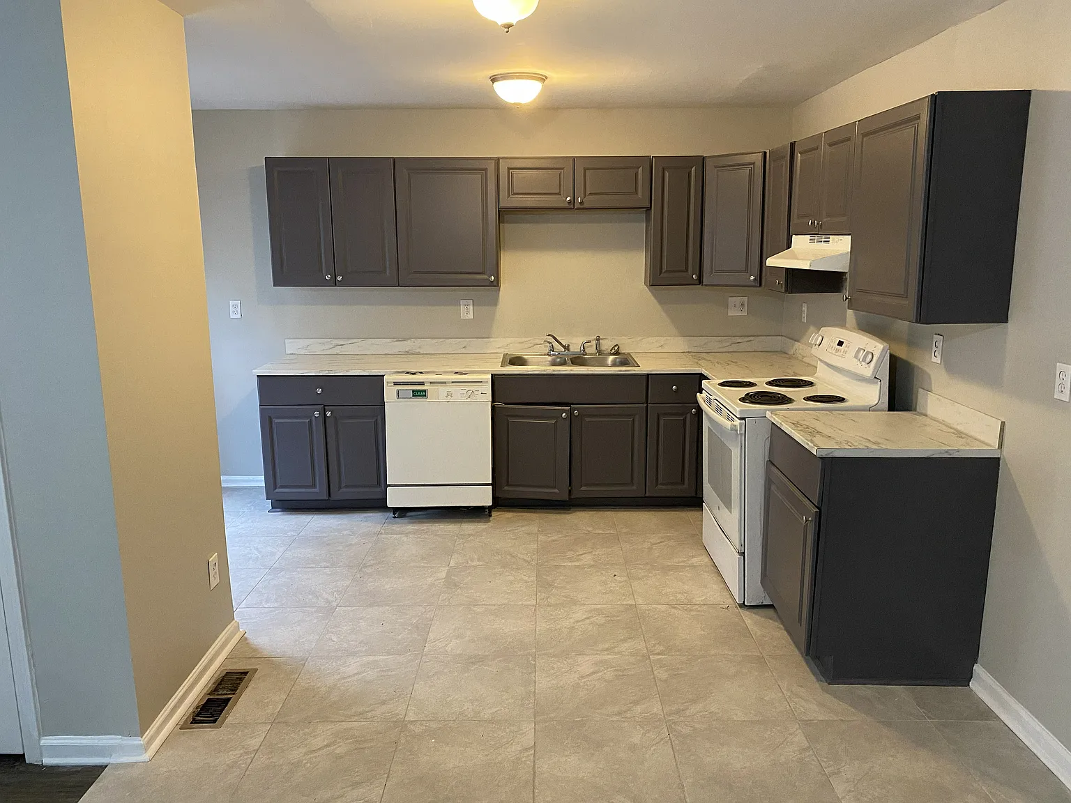 4 bed, 1536 sqft, $2,700 — Photo 1