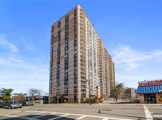 770 Anderson Ave APT 23M, Cliffside Park, NJ 07010