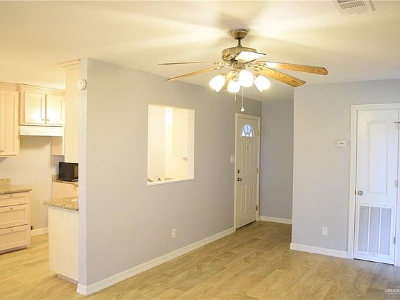 5th image of 1004 Park Ln
