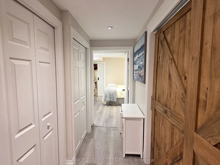 77 Paradise Rd S — Photo 6
