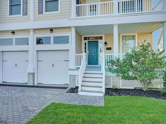 2nd image of 2140 W Riverside Dr