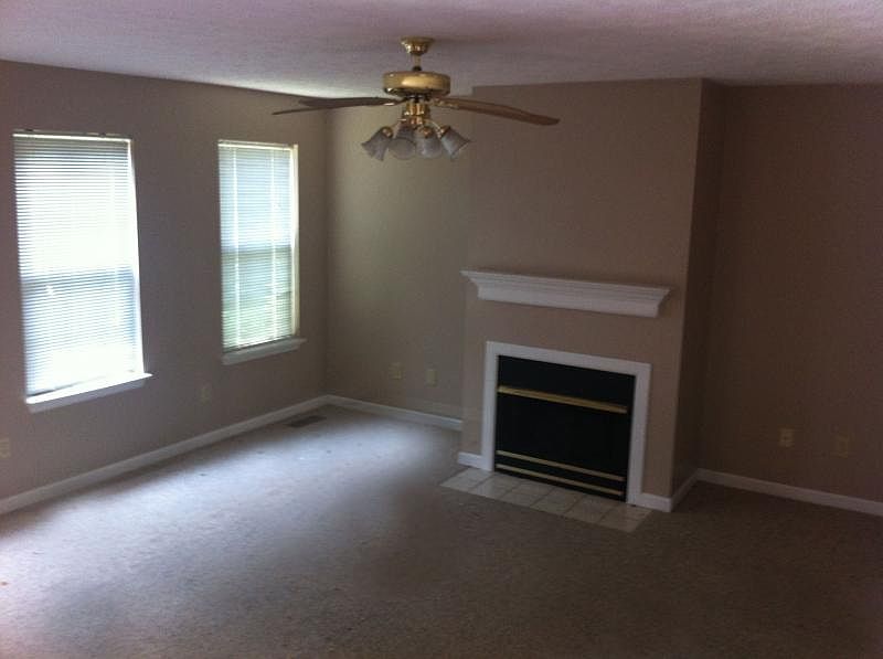 2nd image of 3849-3851 Sugar Creek Dr