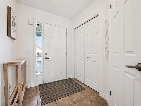 2nd image of 361 Arkell Rd Unit 6