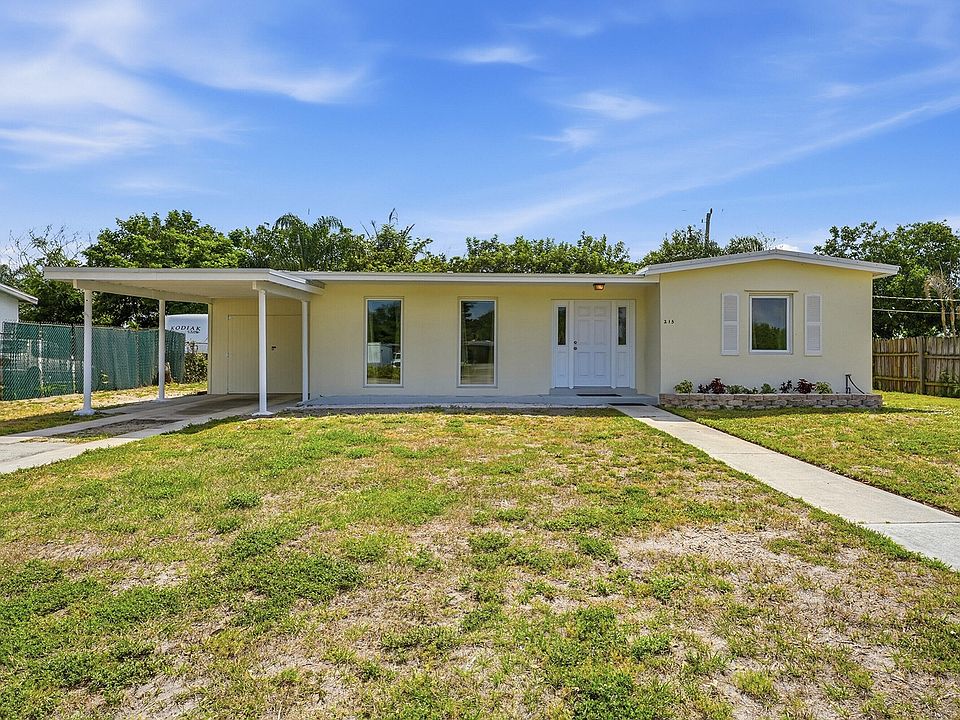 1st image of 215 SE Airoso Boulevard