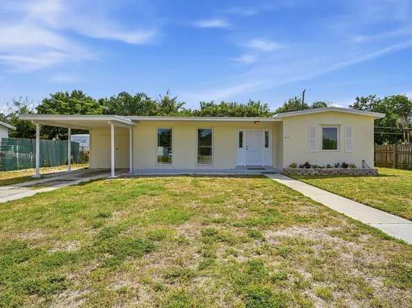 215 SE Airoso Boulevard, Port St Lucie, FL 34983