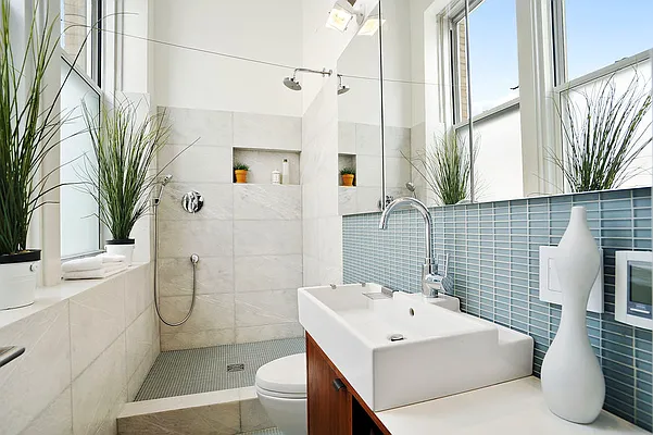 Sold by Corcoran | media 24