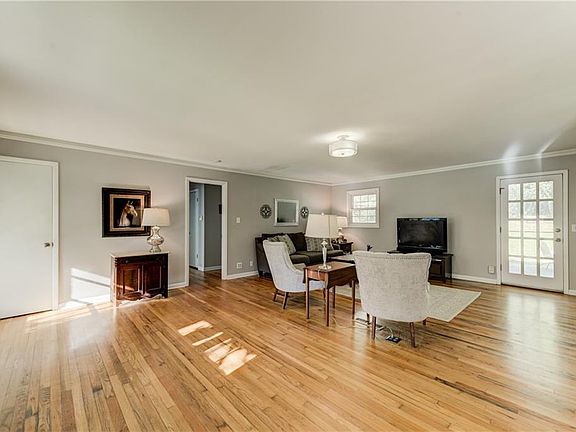5th image of 2792 Smithsonia Way