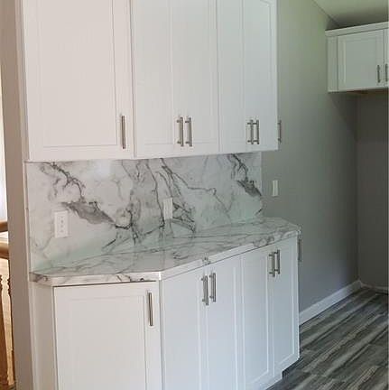 3rd image of 6 Tappan Dr