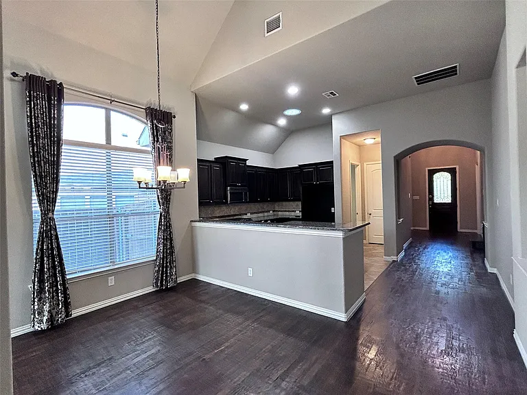 902 Panther Ln — Photo 30