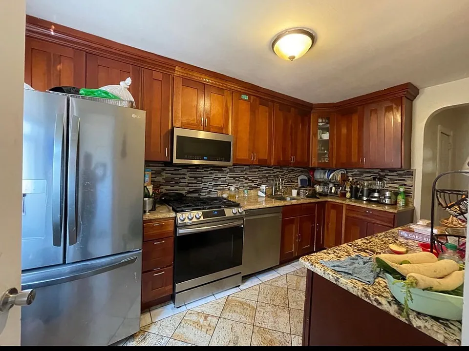 19 Winthrop Pl #1