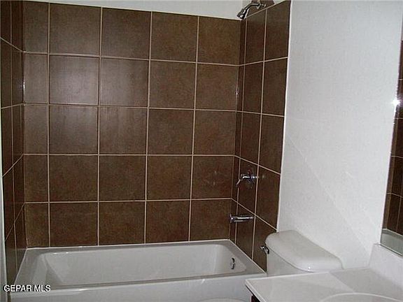 5th image of 3709 Loma Brisa Dr