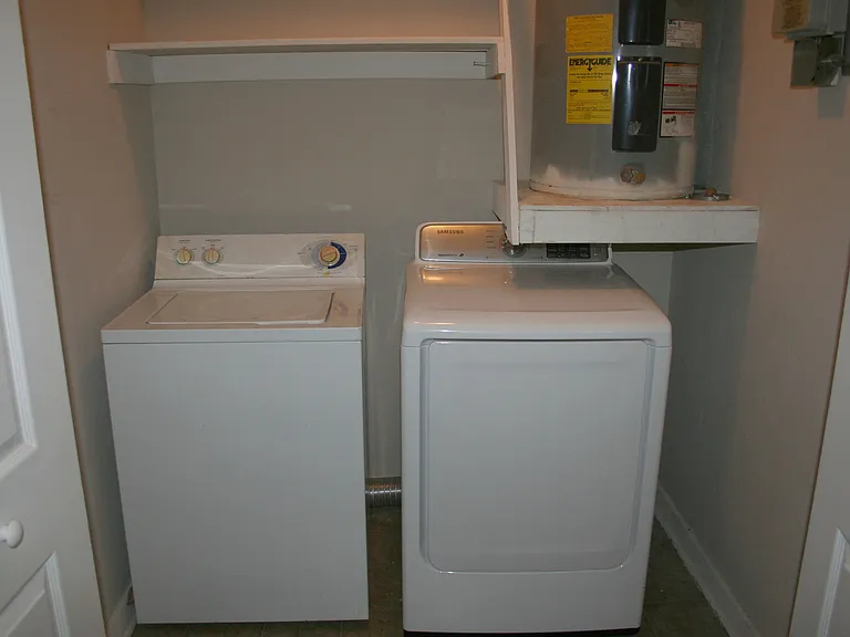 2308 Sylvan Ct — Photo 16