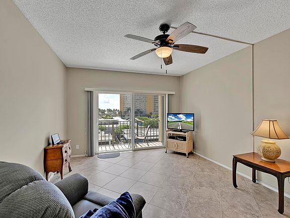 3rd image of 400 N Riverside Drive #404