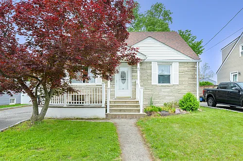 41 New York Ave Photo 1