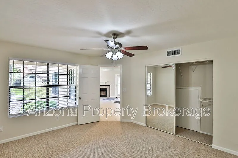 2 bed, 2.0 bath, 999 sqft, $1,695 — Photo 4
