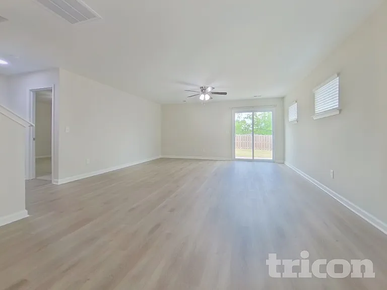 717 Vanguard St — Photo 4