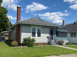 602 5th St, Carmi, IL 62821